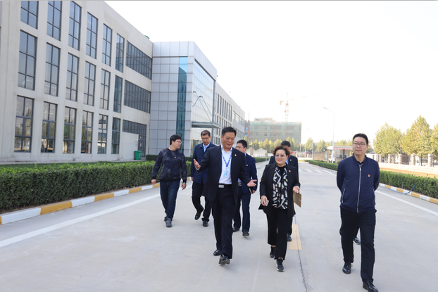 鄭州二七區(qū)委組織部常務(wù)副部長王波一行 蒞臨我公司考察指導黨建工作