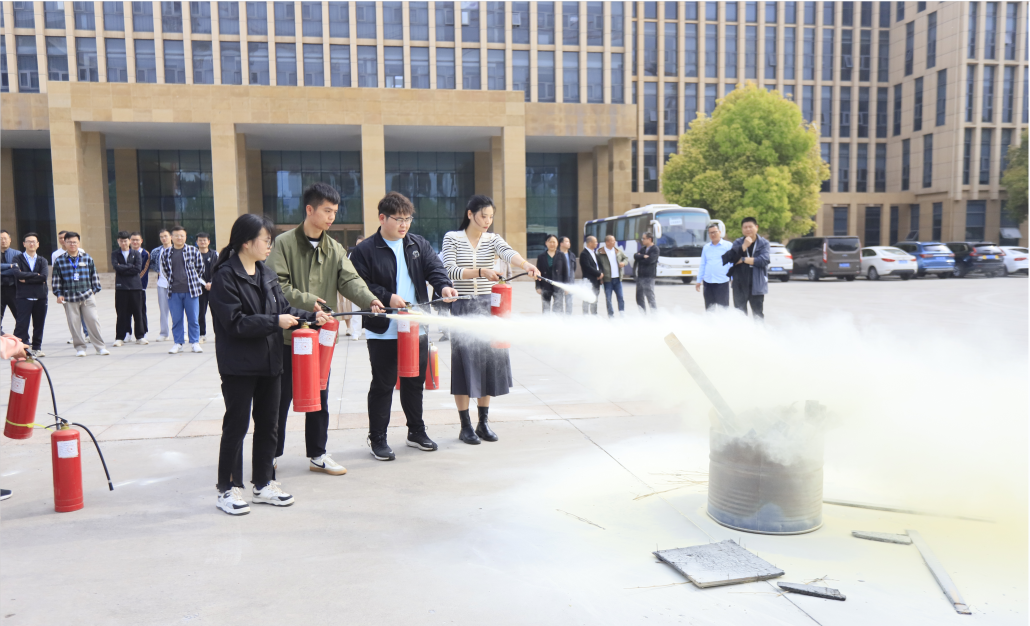 增強(qiáng)消防意識(shí)，筑牢安全底線丨花花牛乳業(yè)集團(tuán)組織消防應(yīng)急演練
