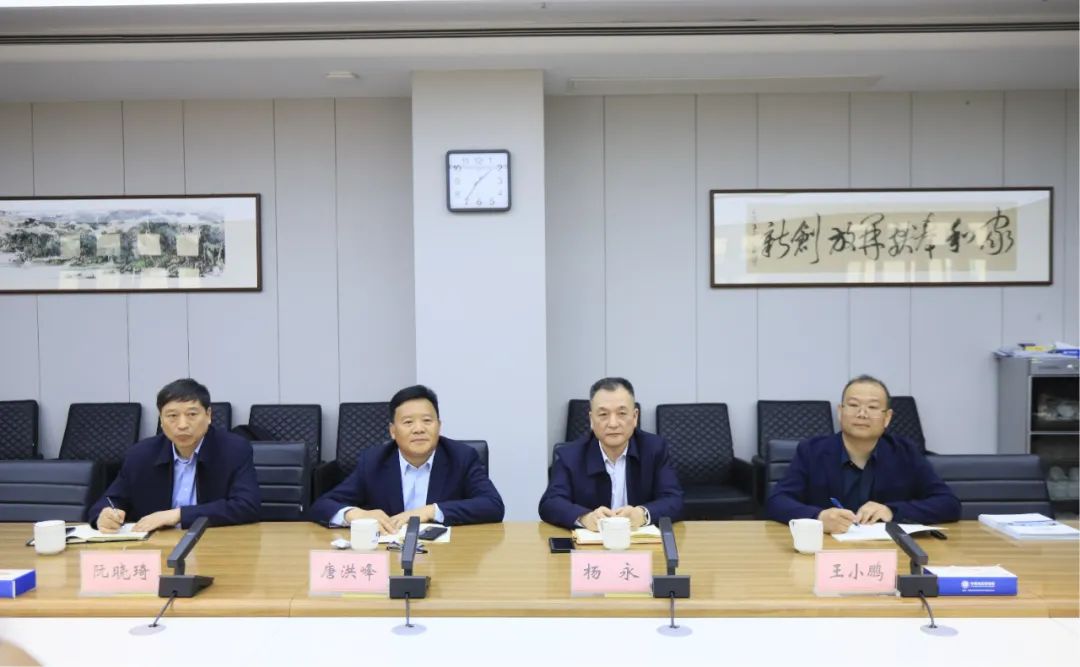 花花牛乳業(yè)集團(tuán)黨委書記、董事長唐洪峰一行赴中原食品實(shí)驗(yàn)室同中國工程院院士、中原食品實(shí)驗(yàn)室主任任發(fā)政座談交流